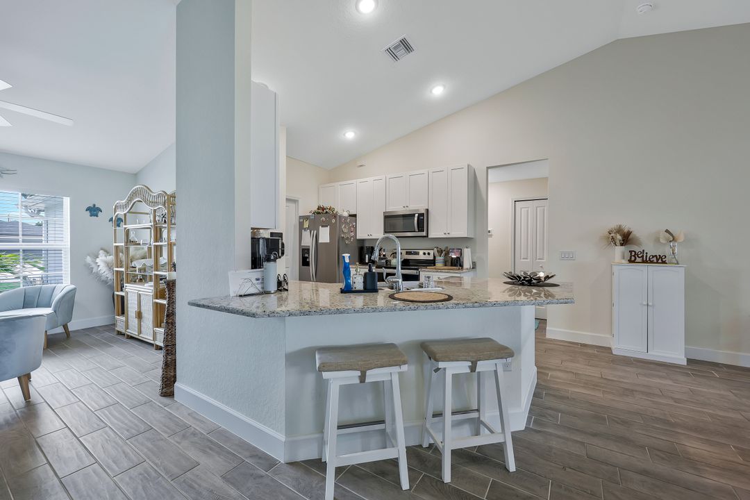2922 20th St SW, Lehigh Acres, FL 33976