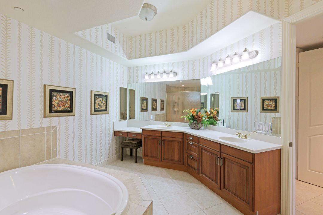 570 El Camino Real #5201, Naples, FL 34119