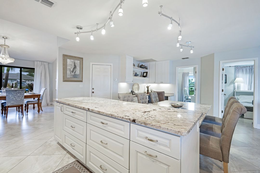 1222 SW 4th Ct, Cape Coral, FL 33991