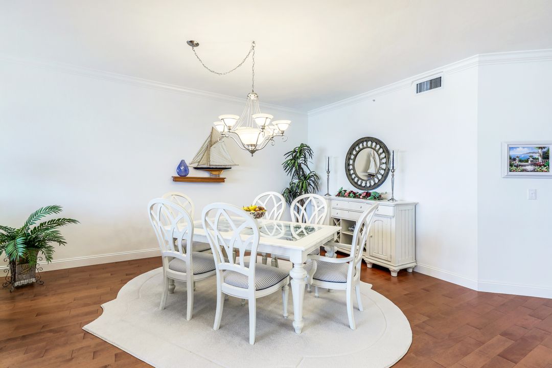 410 Flagship Dr #504, Naples, FL 34108