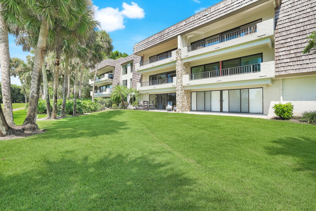 108 Wilderness Dr #132, Naples, FL 34105