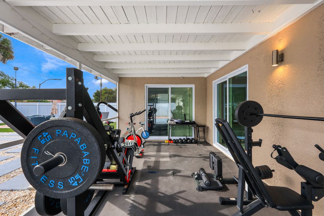4830 Cortez Cir, Naples, FL 34112