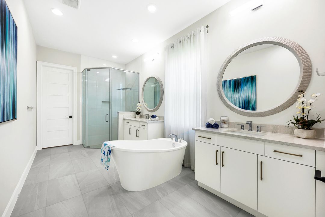 8943 Gustavia Ct, Naples, FL 34112