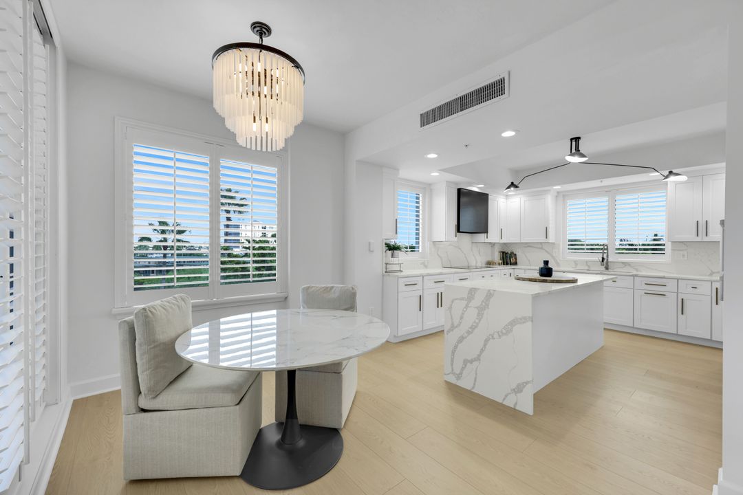 8720 Bay Colony Dr #404, Naples, FL 34108