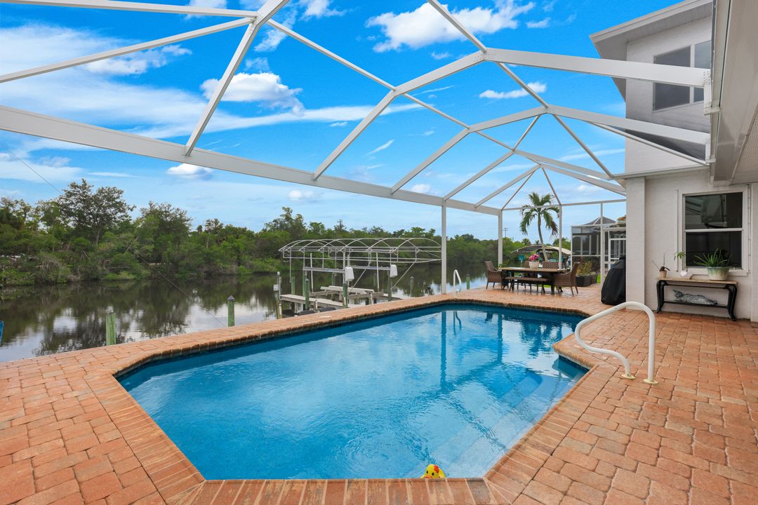 2309 SE 20th Pl, Cape Coral, FL 33990