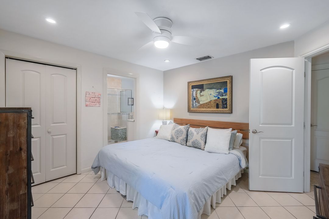 791 96th Ave N, Naples, FL 34108