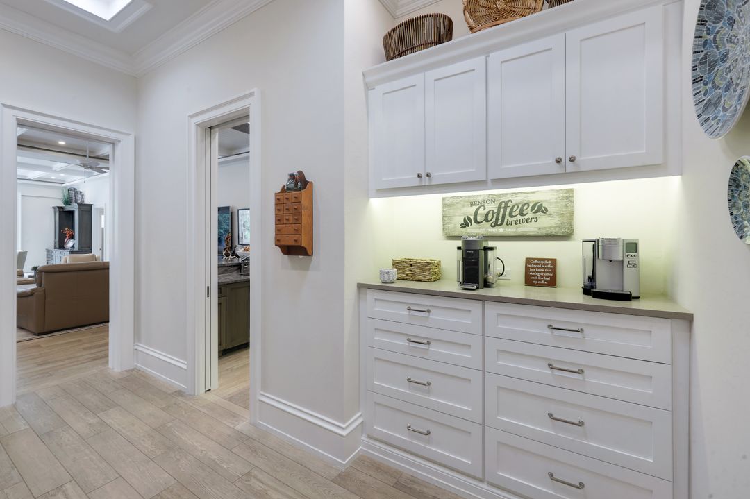 3150 Dahlia Way, Naples, FL 34105