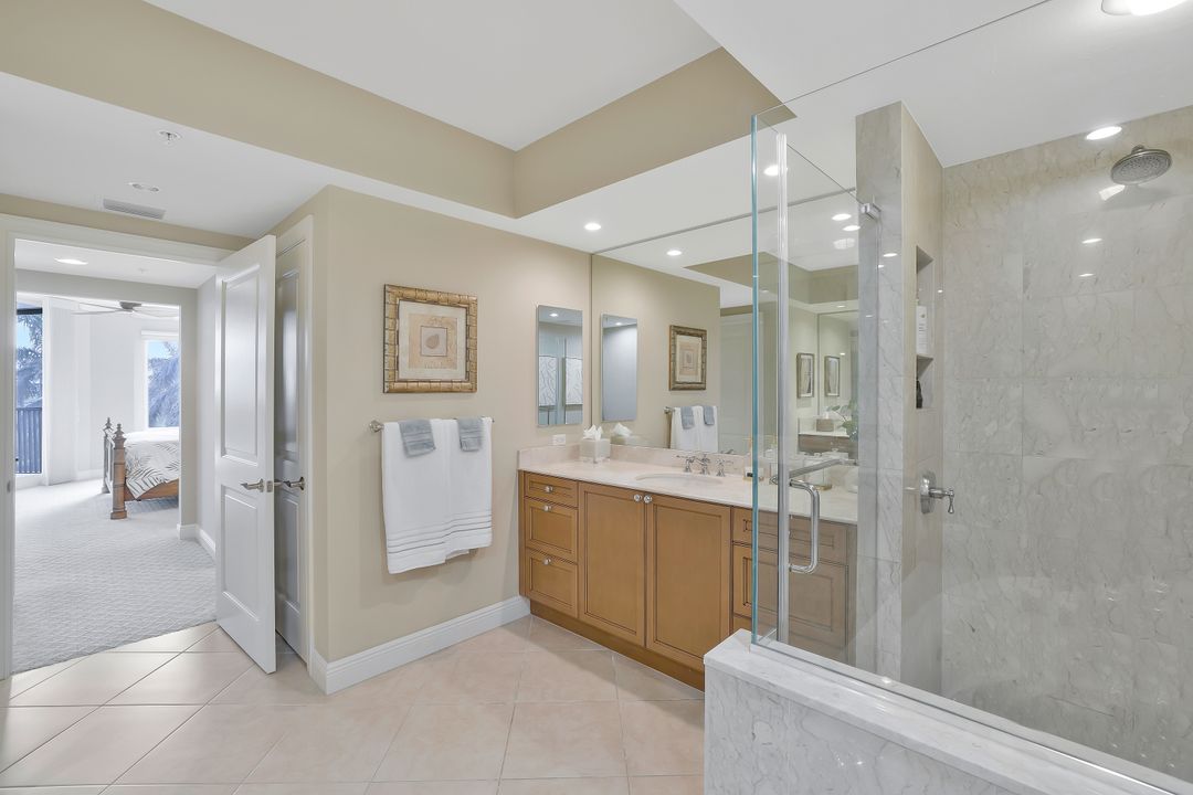 1050 Borghese Ln #204, Naples, FL 34114