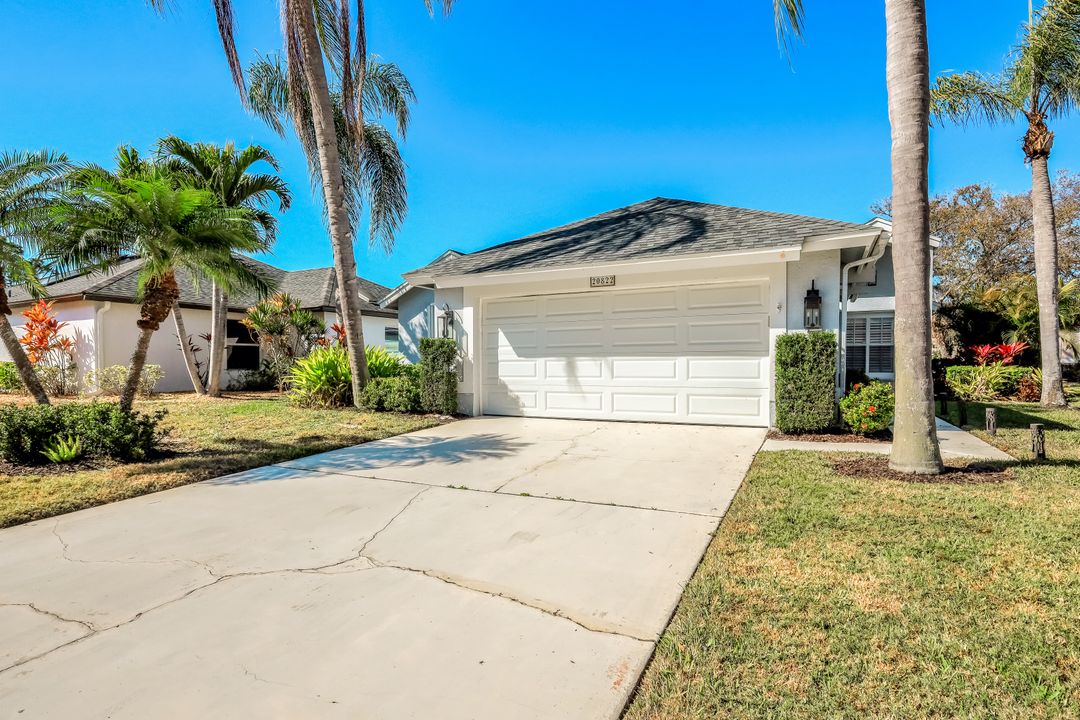 20822 Country Barn Dr, Estero, FL 33928