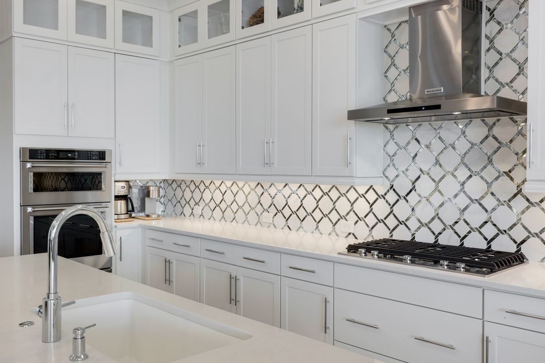 8931 Nevis Wy, Naples, FL 34112