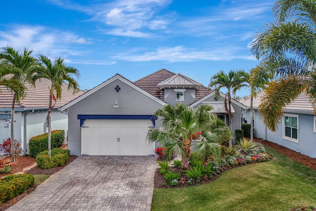 4905 Andros Dr, Naples, FL 34113