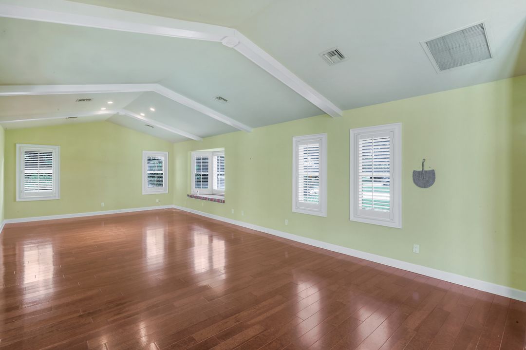 675 Murex Dr, Naples, FL 34102