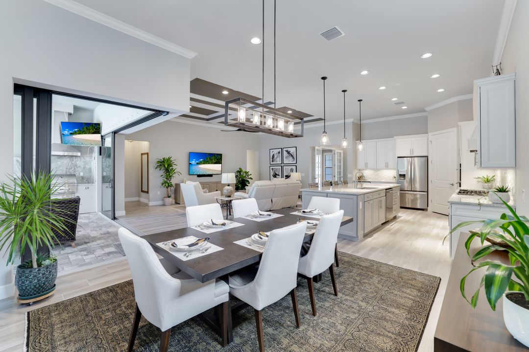 7597 Blackberry Dr, Naples, FL 34114