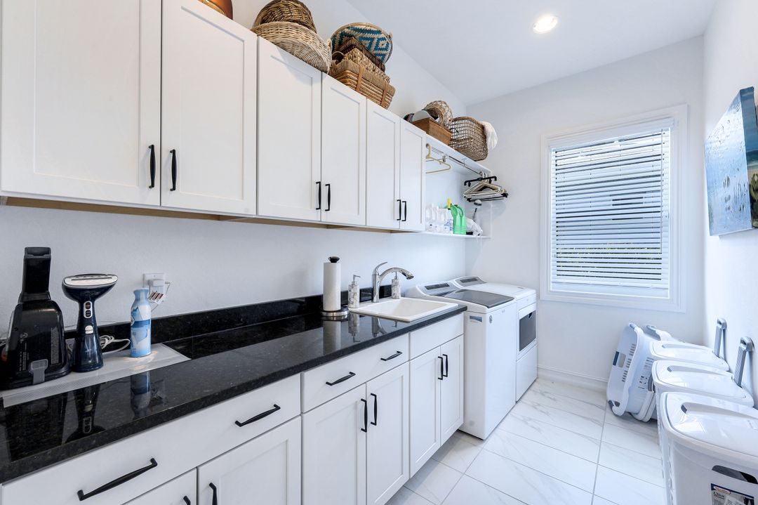 14448 Neptune Ave, Naples, FL 34114