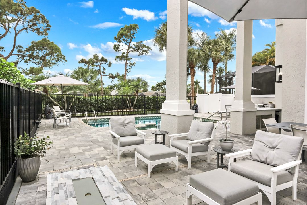 15303 Devon Green Ln, Naples, FL 34110