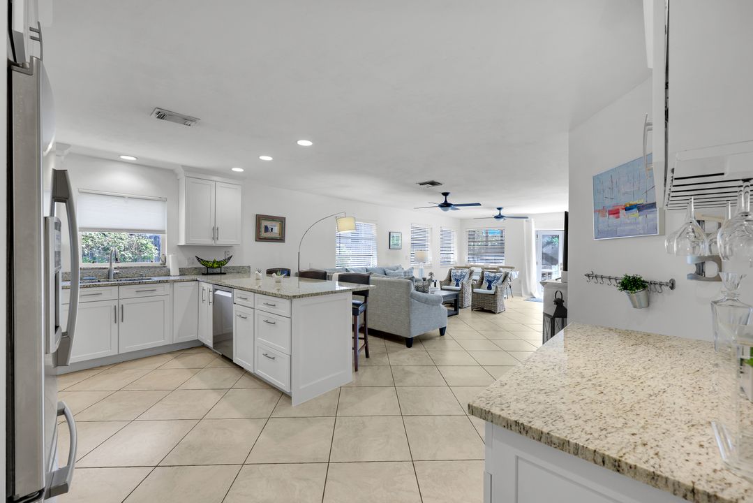 768 96th Ave N, Naples, FL 34108