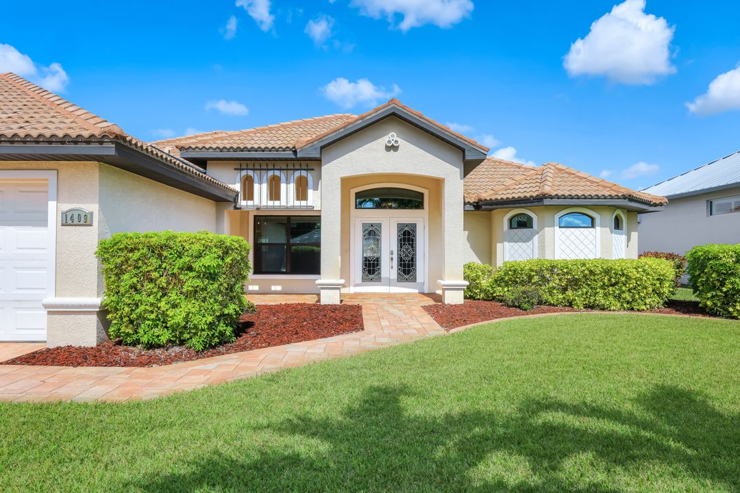 1409 SE 17th St, Cape Coral, FL 33990