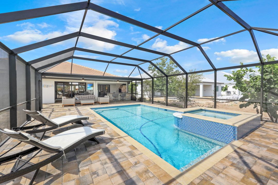 3313 Embers Pkwy W, Cape Coral, FL 33993