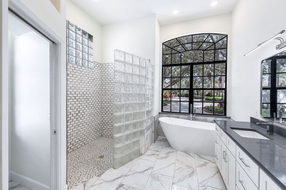 3440 Lakemont Dr, Bonita Springs, FL 34134