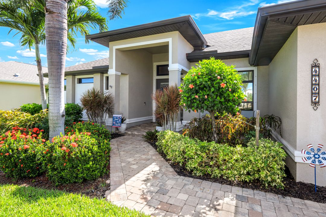4407 SW 19th Ave, Cape Coral, FL 33914