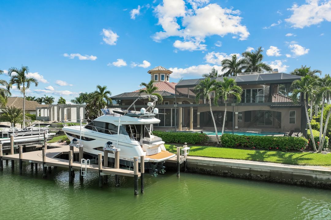 1658 McIlvaine Ct, Marco Island, FL 34145