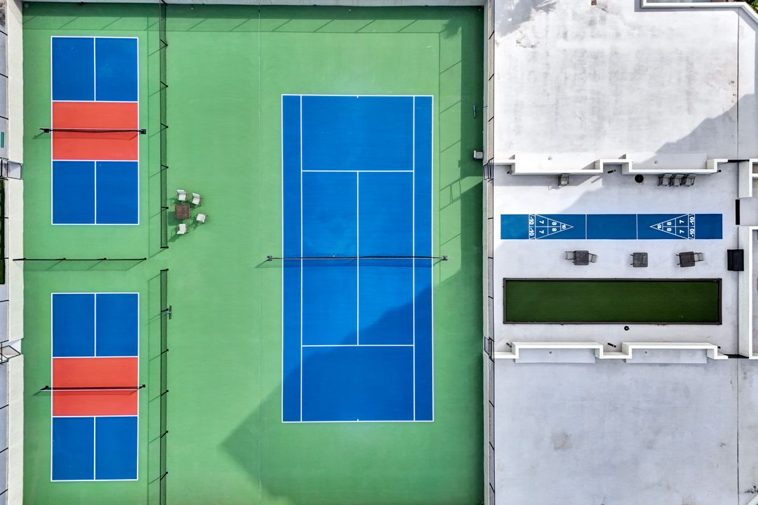 4551 Gulf Shore Blvd N #505, Naples, FL 34103