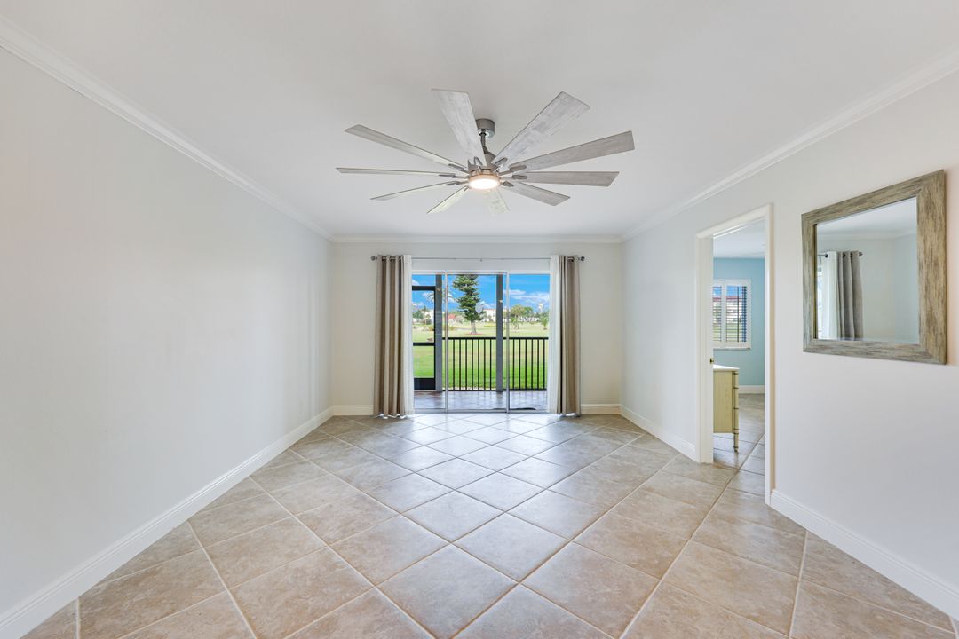 29 High Point Cir E #107, Naples, FL 34103