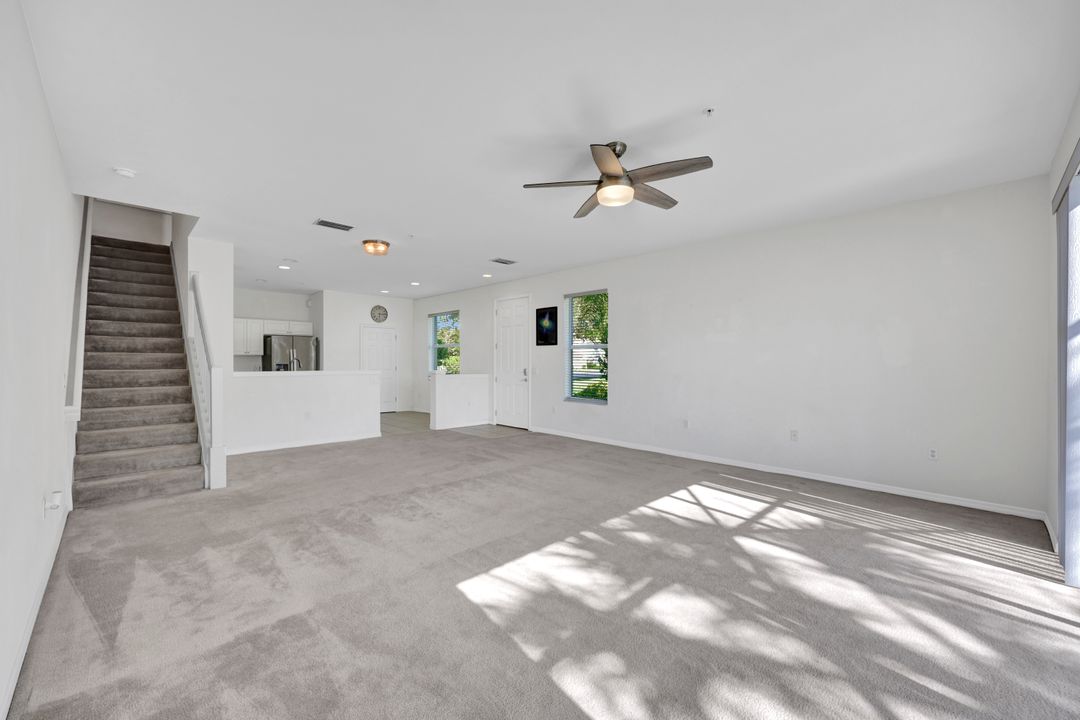 1088 Oxford Ln #48, Naples, FL 34105
