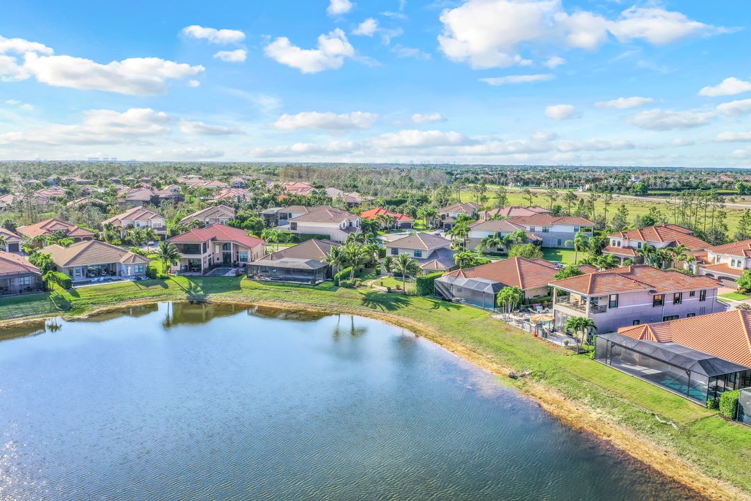 2939 Cinnamon Bay Cir, Naples, FL 34119