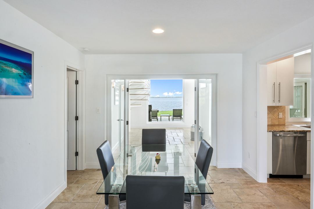 2302 SE 28th St, Cape Coral, FL 33904