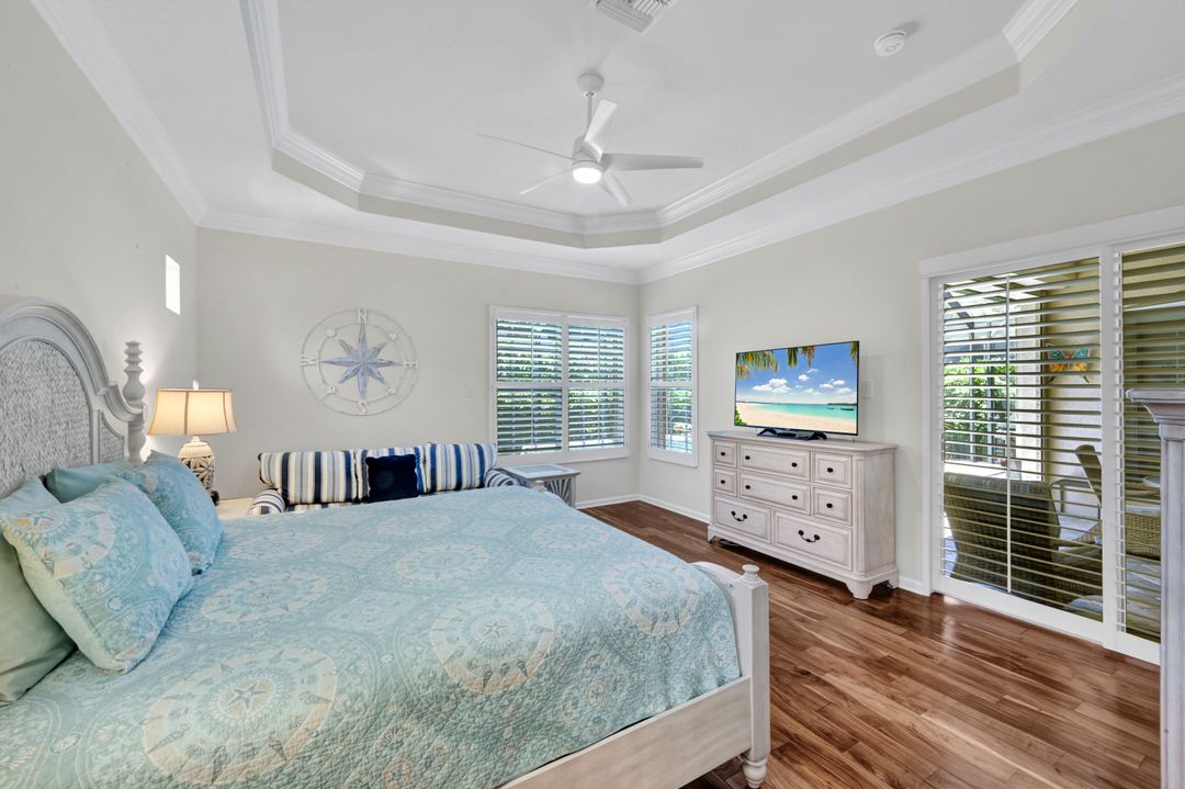 16208 Parque Ln, Naples, FL 34110