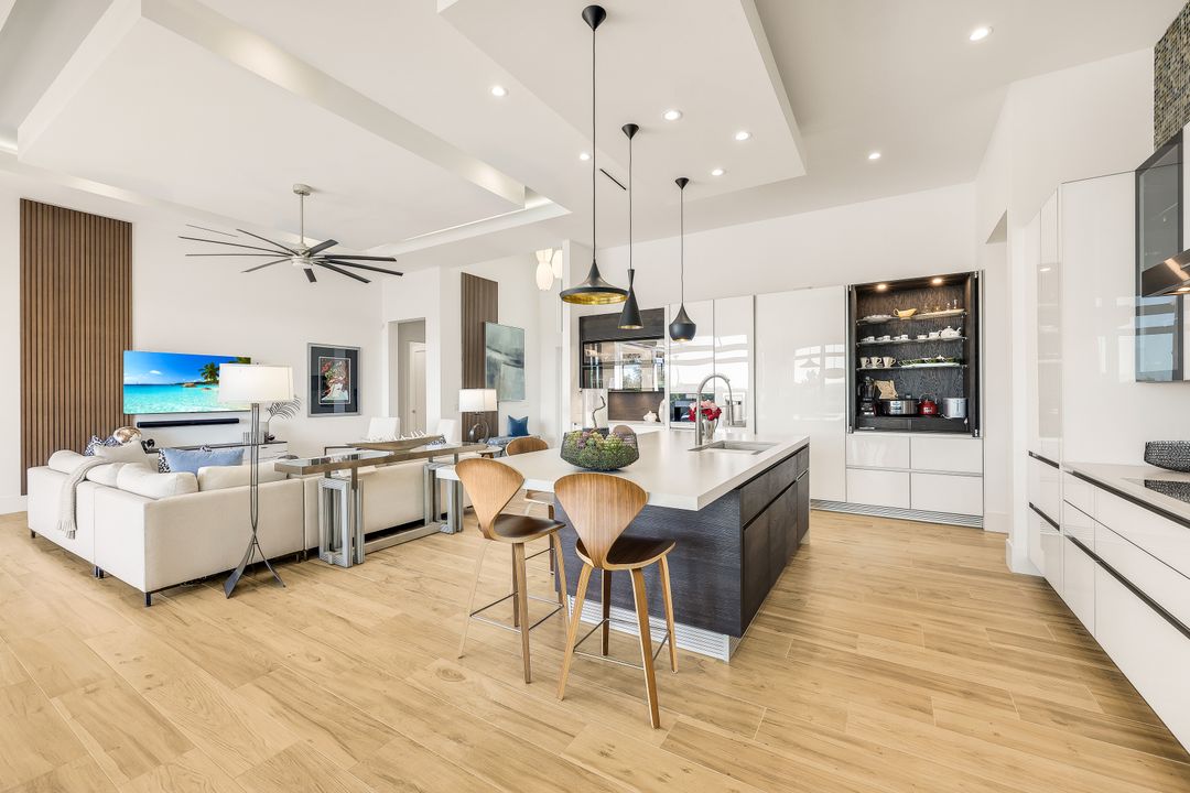 428 SW 39th Ave, Cape Coral, FL 33991