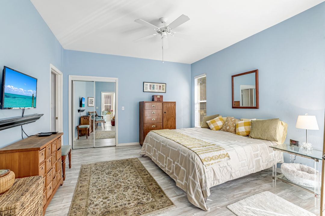 795 Crossfield Cir, Naples, FL 34104