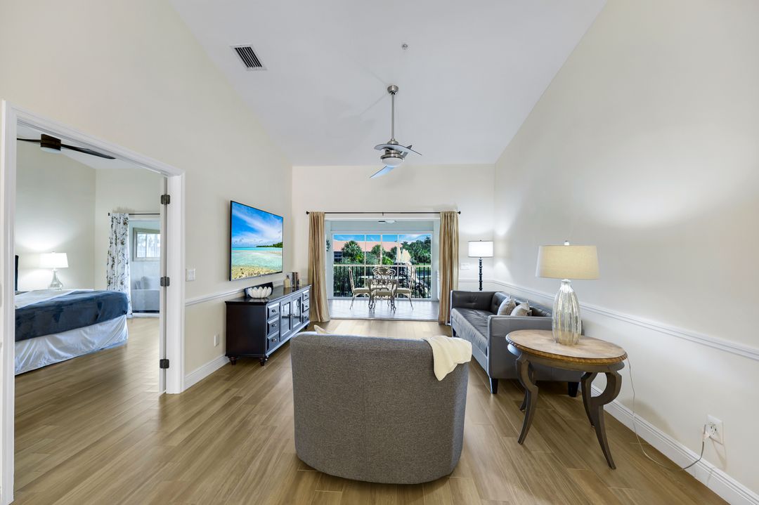 6720 Beach Resort Dr #10, Naples, FL 34114