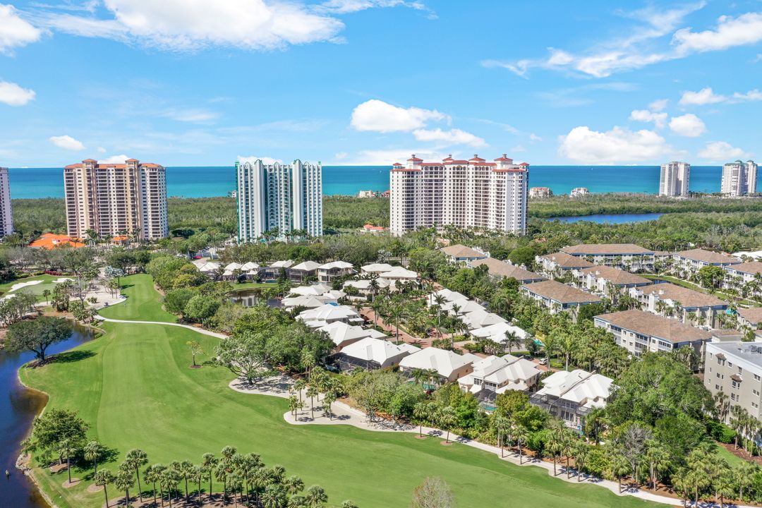 382 Carlton Pl, Naples, FL 34108