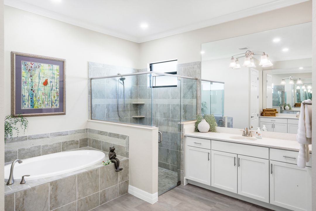 2302 Grenadines Way, Naples, FL