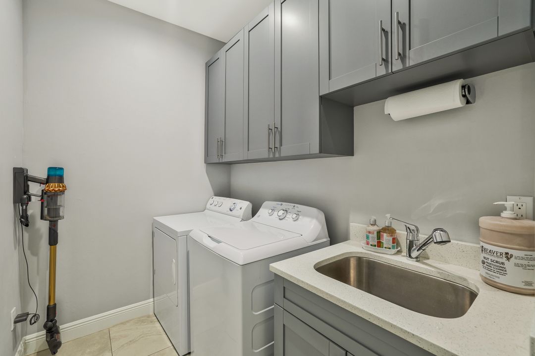 3790 54th Ave NE, Naples, FL 34120