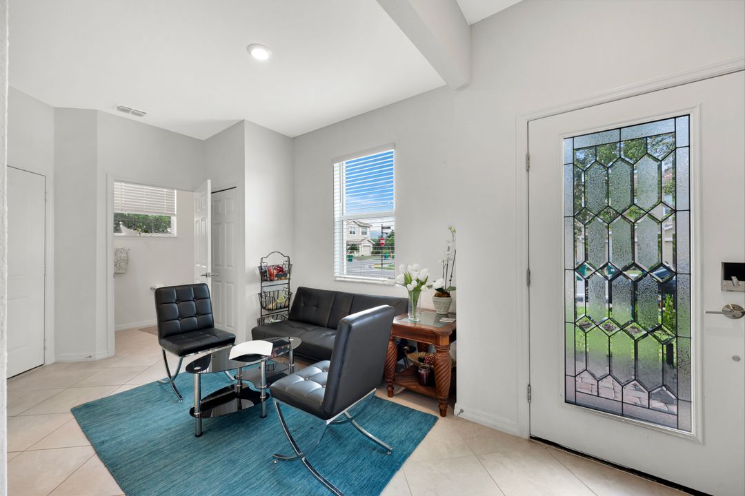 2942 Citrus St, Naples, FL 34120