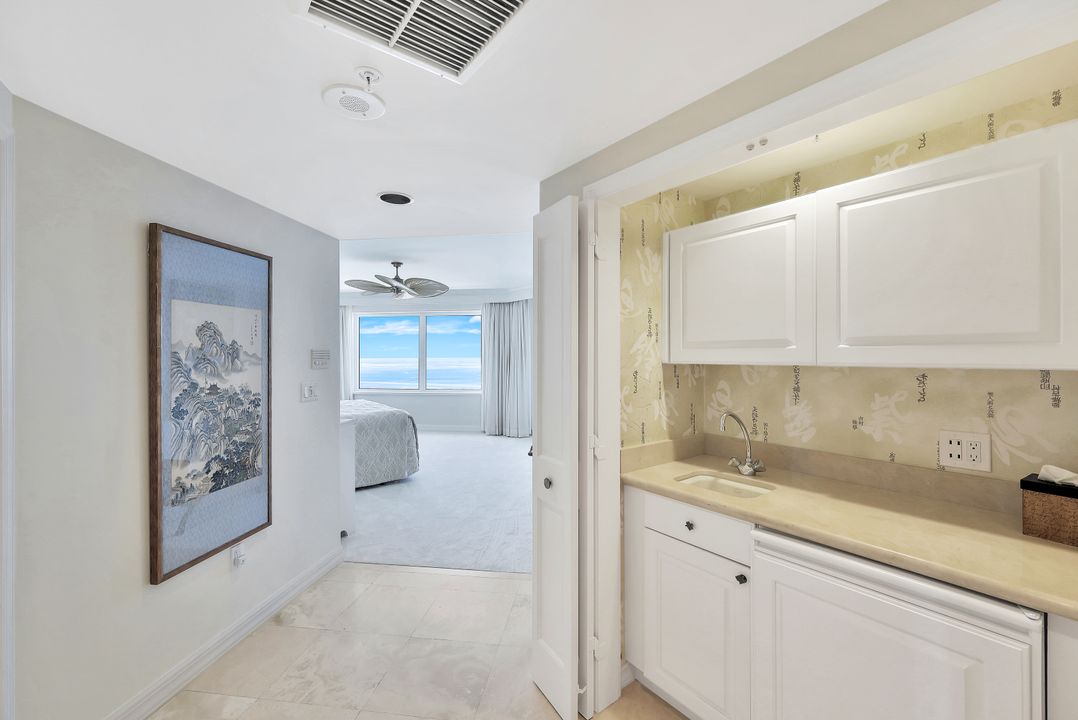 8171 Bay Colony Dr #1704, Naples, FL 34108