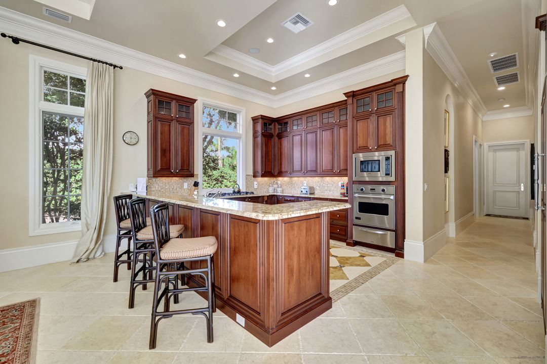 2249 Miramonte Ct, Naples, FL 34105