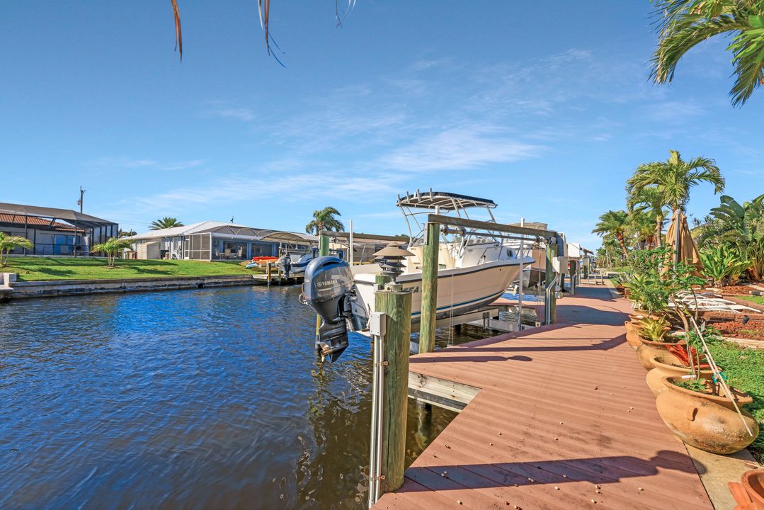 5320 SW 11th Pl, Cape Coral, FL 33914