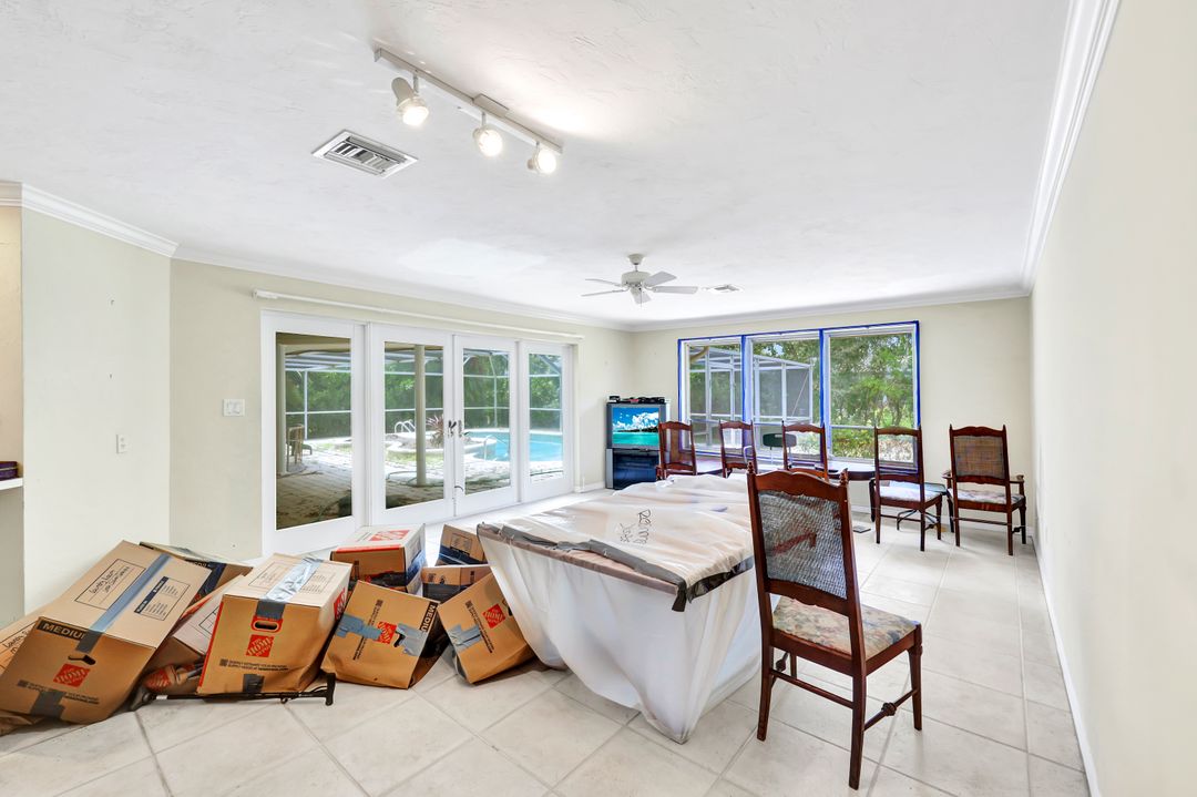 529 Neapolitan Way, Naples, FL 34103