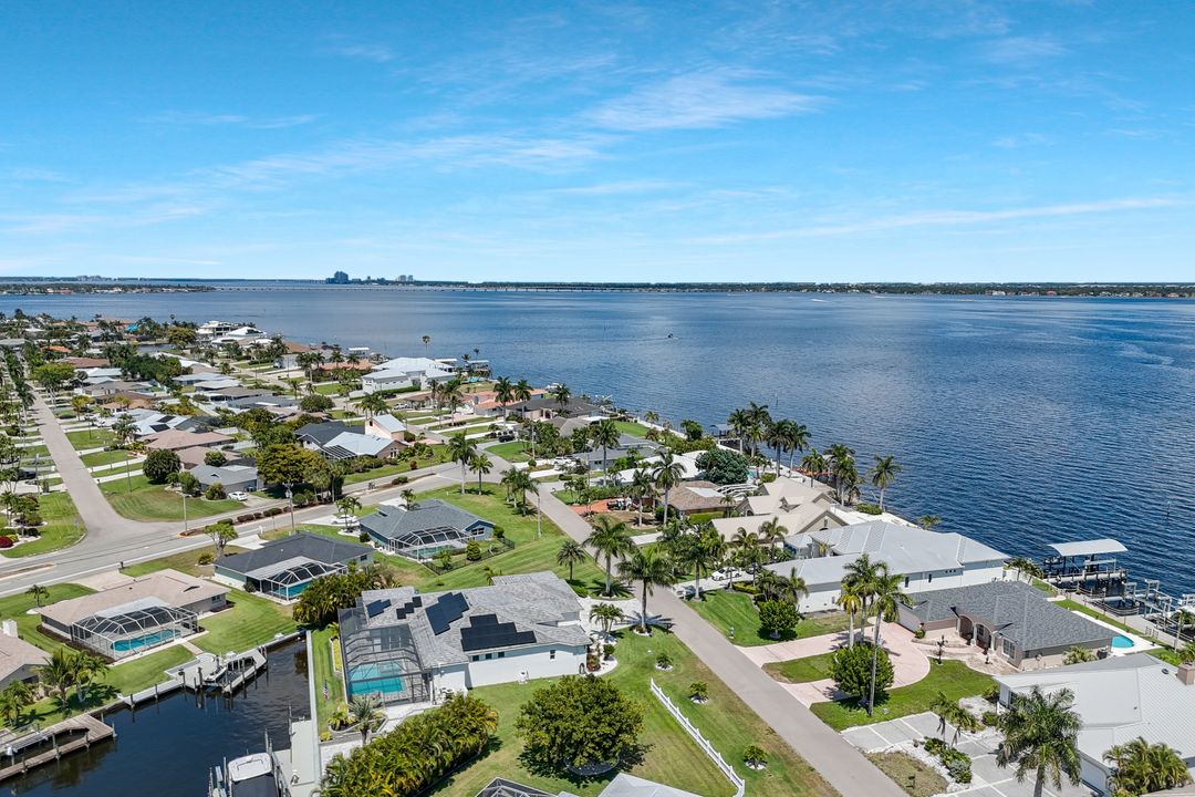 3816 SE 21st Pl, Cape Coral, FL 33904