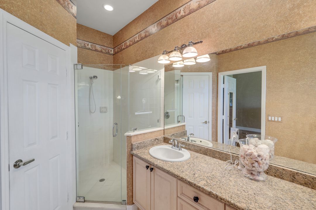 4959 Bollard Ct, Naples, FL 34112