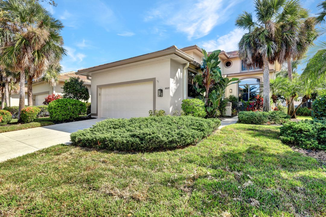 16529 Heron Coach Way, Fort Myers, FL 33908