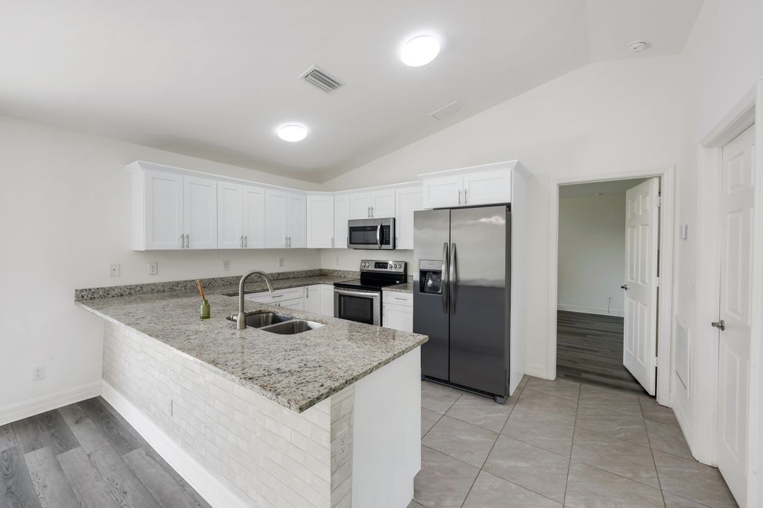 626 NW 2nd Ln, Cape Coral, FL 33993