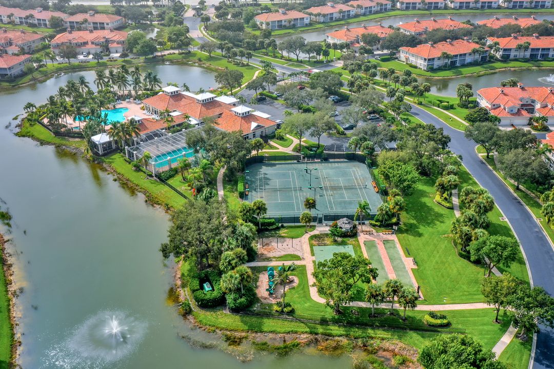 3376 Sandpiper Way, Naples, FL 34109