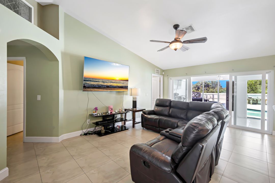 2906 15th St SW, Lehigh Acres, FL 33976