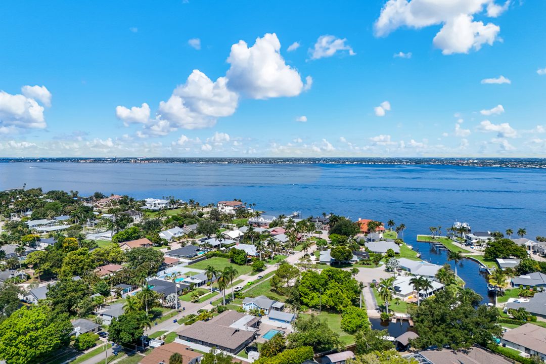 8327 Riviera Ave, Fort Myers, FL 33919