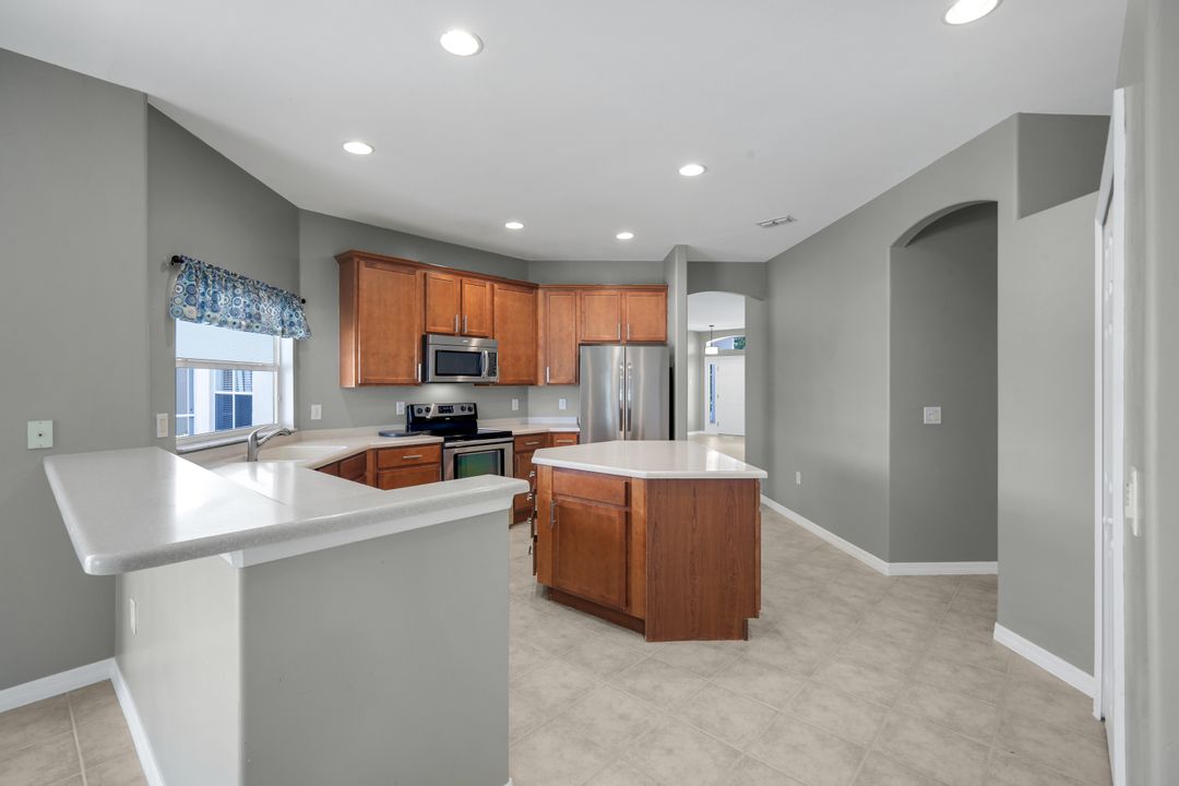 2563 Nature Pointe Loop, Fort Myers, FL 33905